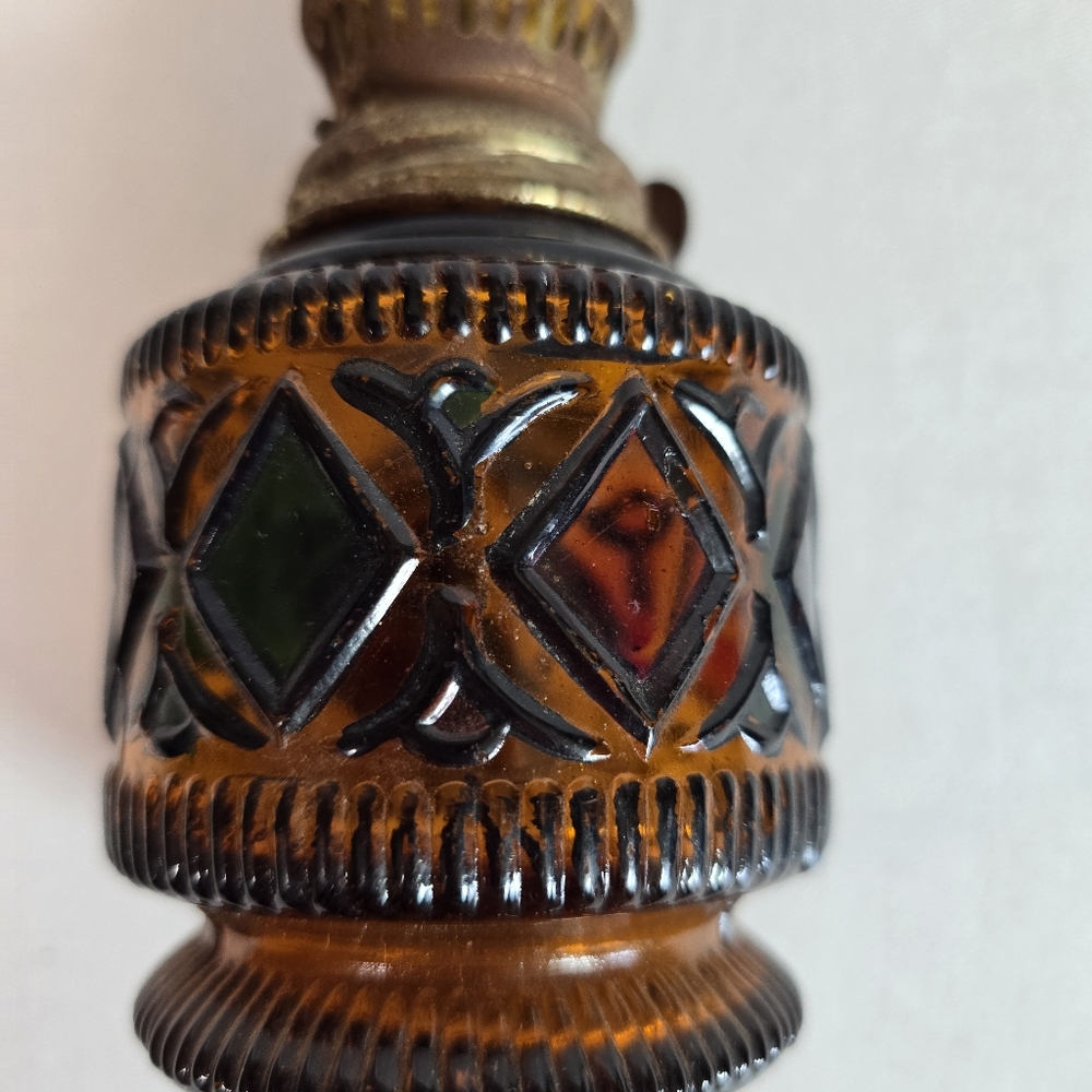Minature Oil Lamp Made In Hong Kong 8" Tall Amber Stained Glass - Picture 6 of 10